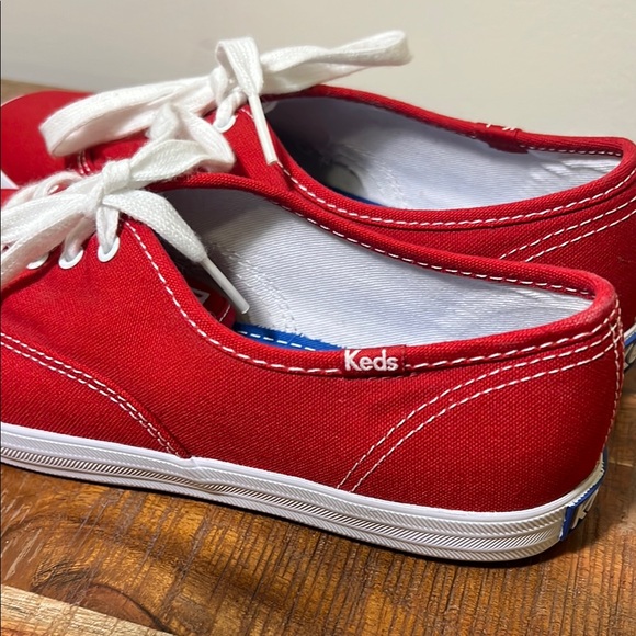 Keds Vibrant Red Canvas Shoes, Women’s 7.5 - Picture 3 of 7